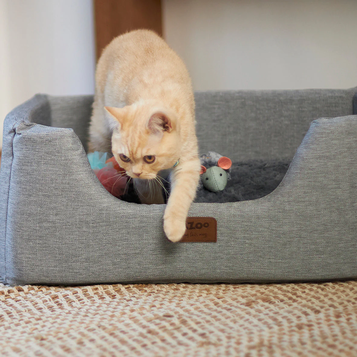 Kazoo Noisy Mouse Cat Toy - Image 2