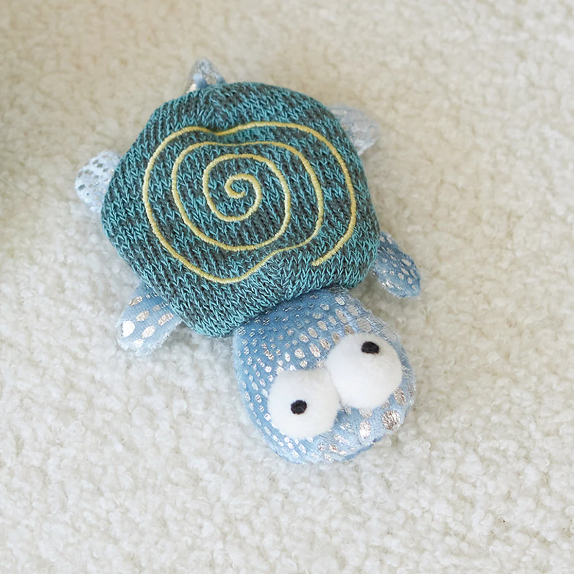 Kazoo Topsy Turtle Cat Toy - Image 3