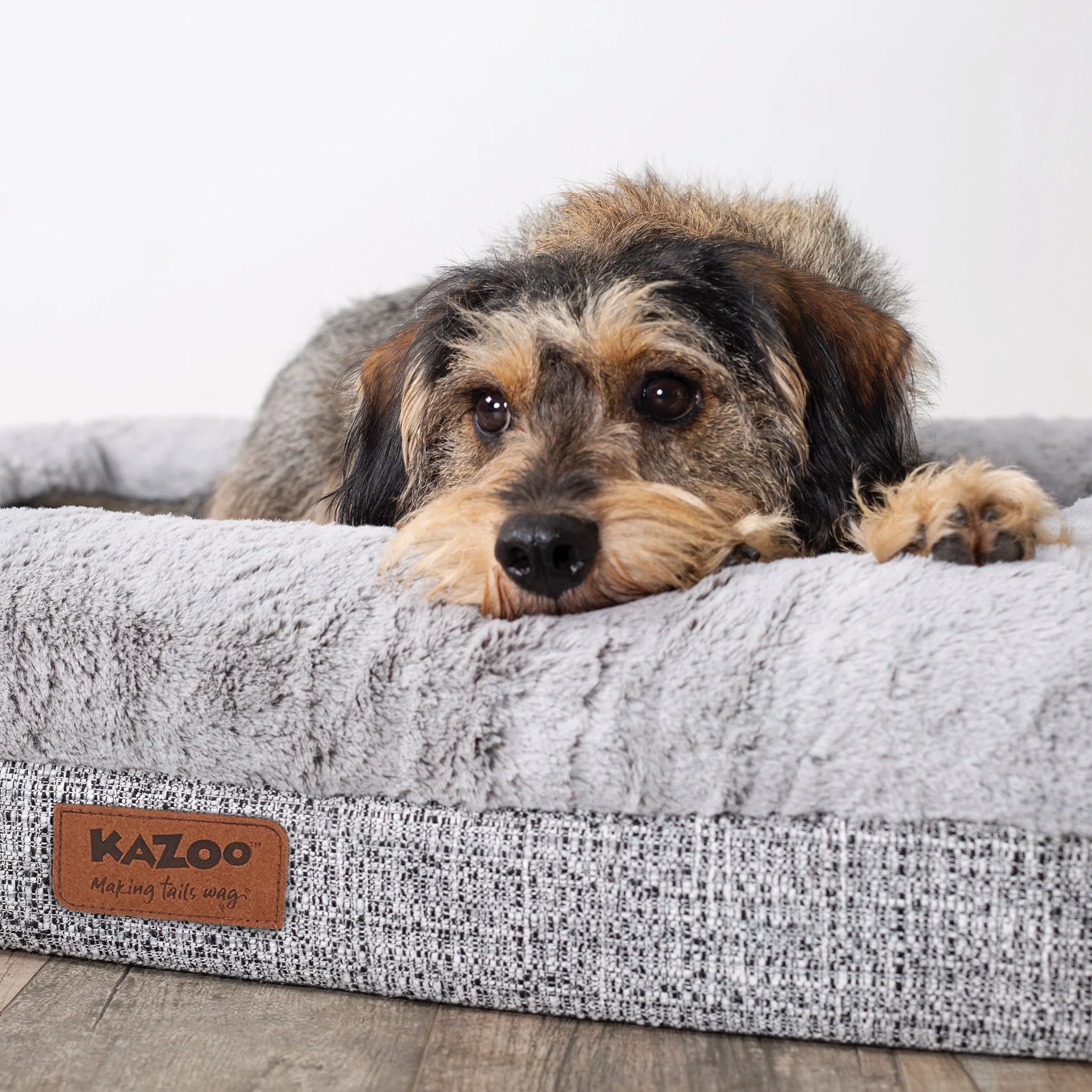 Kazoo Wombat Medium Plush Grey Dog Bed - Image 4