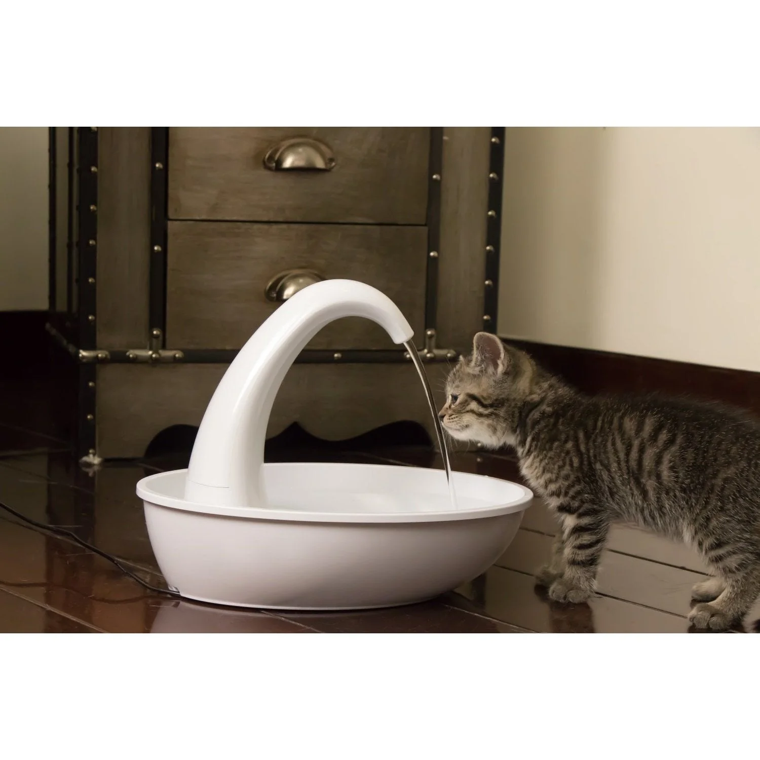 Pioneer Pet Swan Water Fountain for Dogs and Cats 2.3L - Image 4